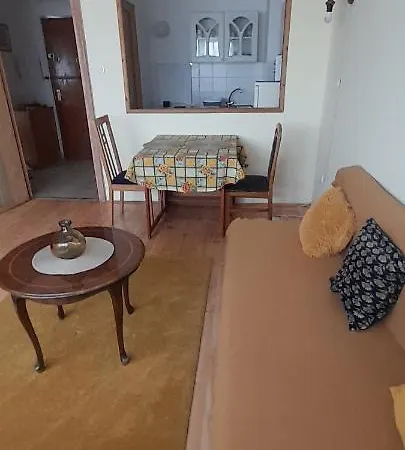 Sylvis Place Апартаменты Гёдёллё